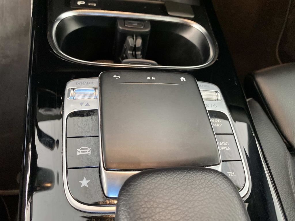 Used 2020 Gray Mercedes-Benz CLA 250 image 22