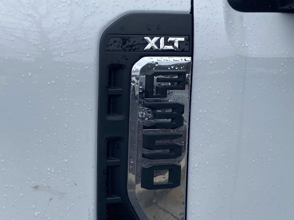 New 2026 Oxford White Ford F-350® XLT image 9