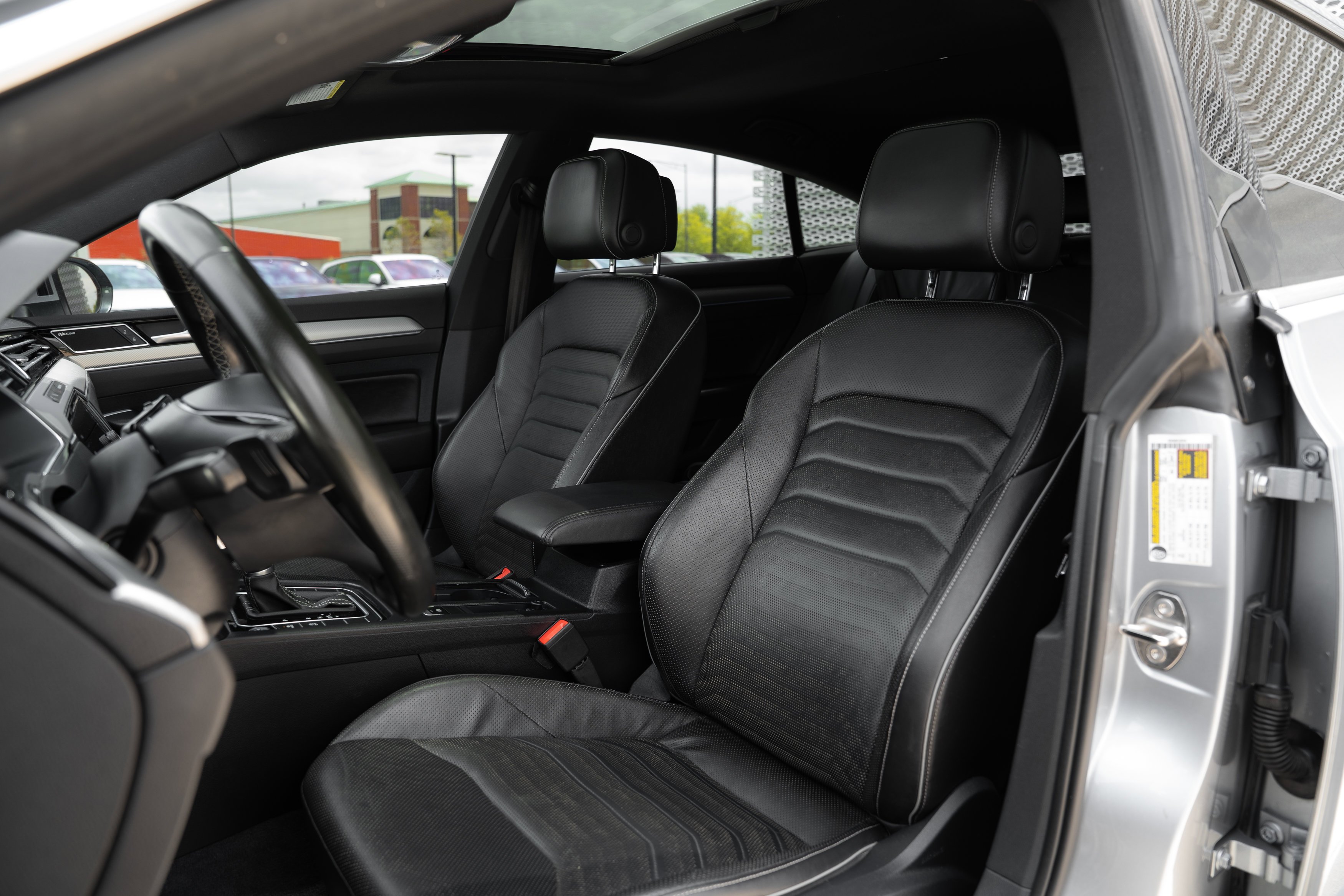 Used 2019 Pyrite Silver Metallic Volkswagen SEL Premium R-Line image 23