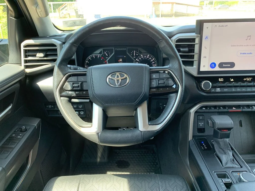 Used 2022  Toyota SR5 image 17