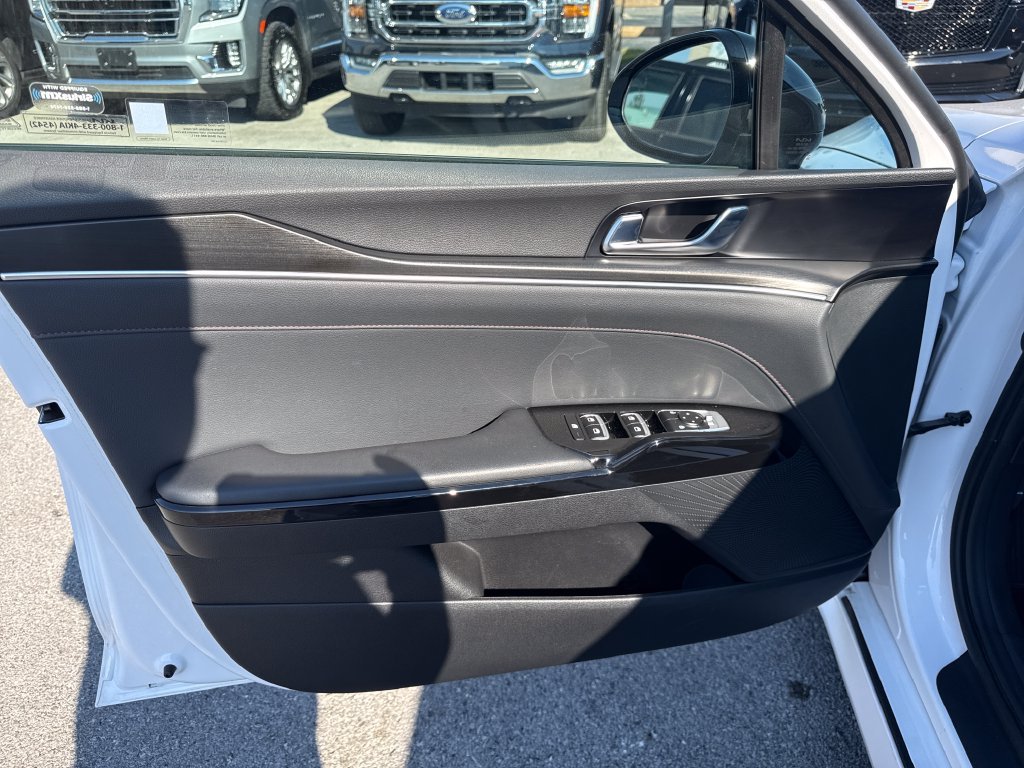 Used 2024 White Kia GT image 12