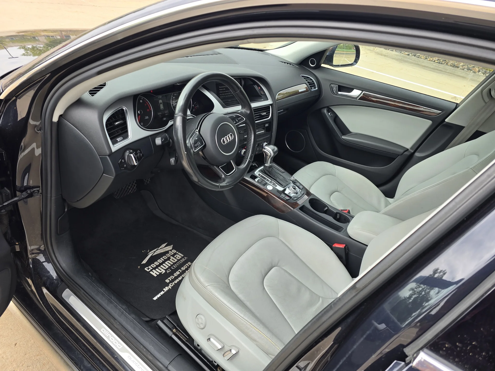 Used 2016 Moonlight Blue Metallic Audi Premium Plus image 26