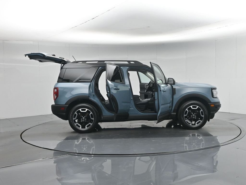 Used 2022 Gray Ford Outer Banks image 5