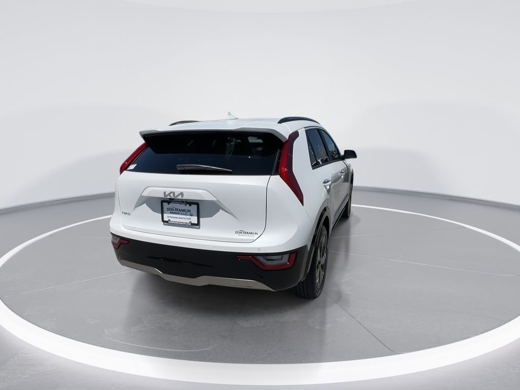 New 2026 White Kia Wave image 7