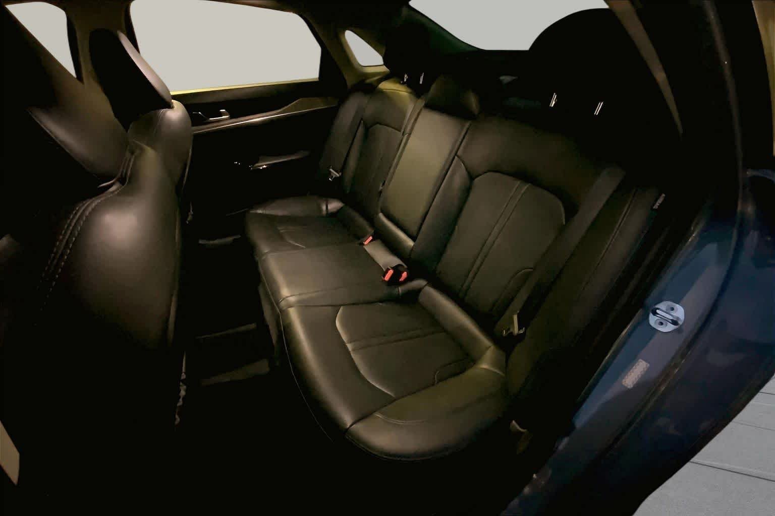 Used 2021 Everlasting Silver Kia EX image 18