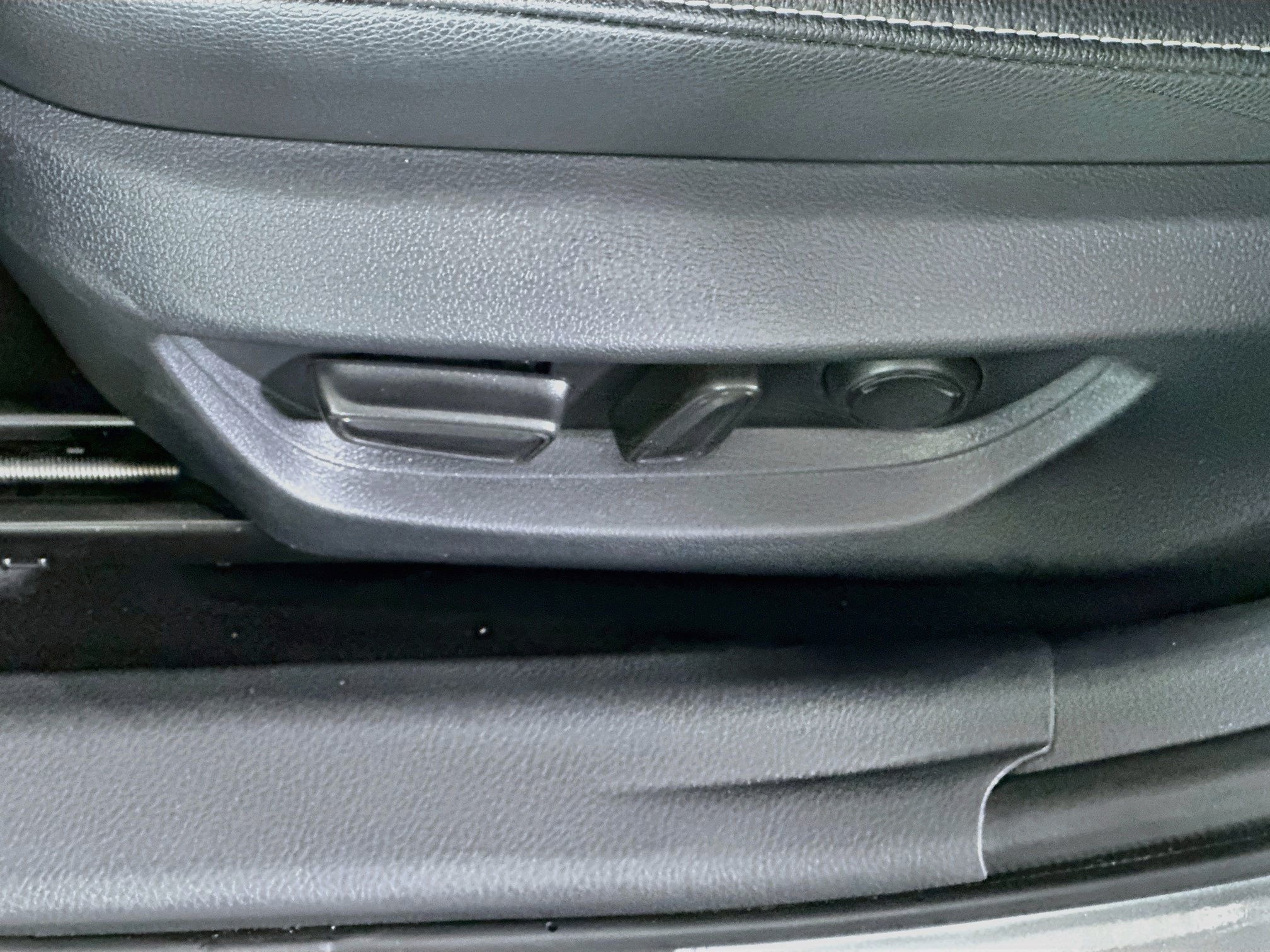 Certified Used 2026 Heavy Metal Toyota SE image 13