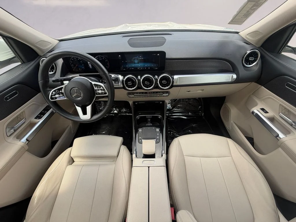Used 2022  Mercedes-Benz GLB 250 image 12