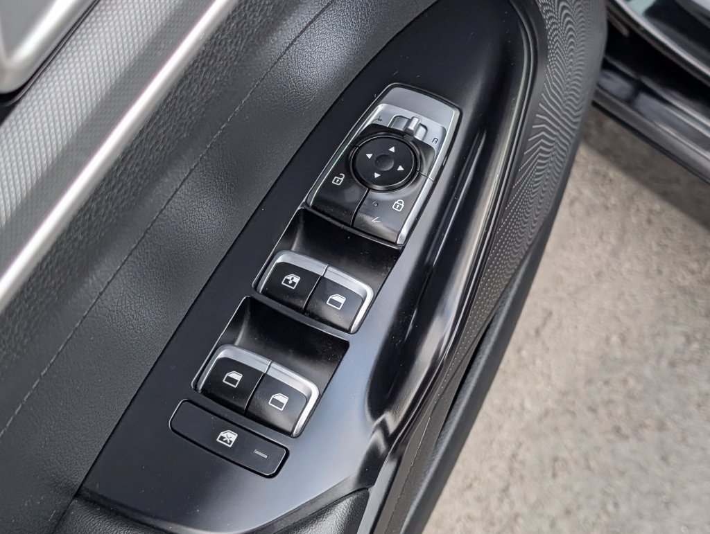 2021 Kia K5 LXS - Photo 16