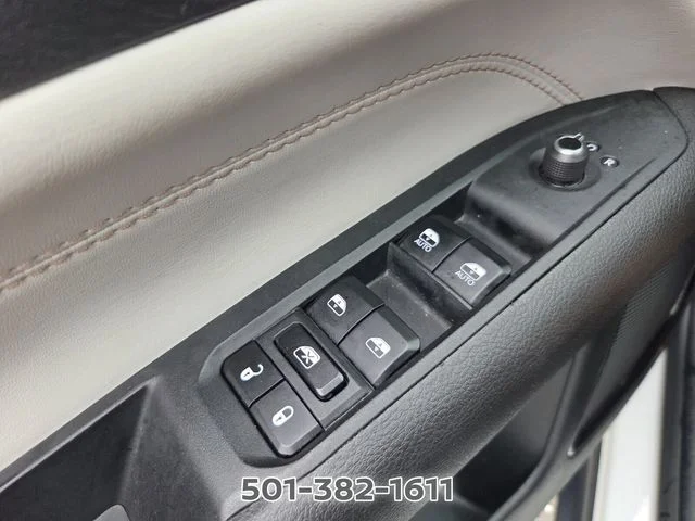 Used 2025 White Jeep Limited image 30