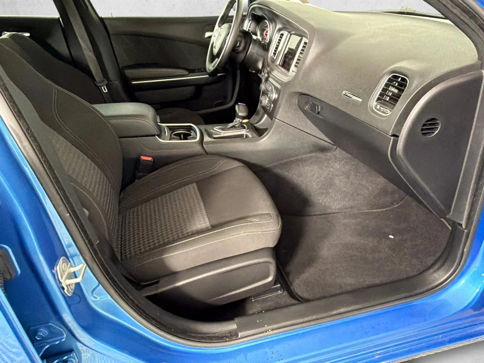 Used 2023 B5 Blue Pearlcoat Dodge SXT image 14