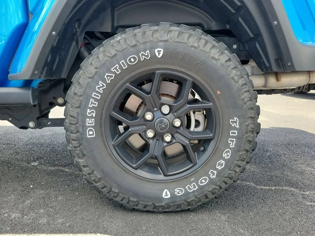 Used 2024 Blue Jeep Willys image 31