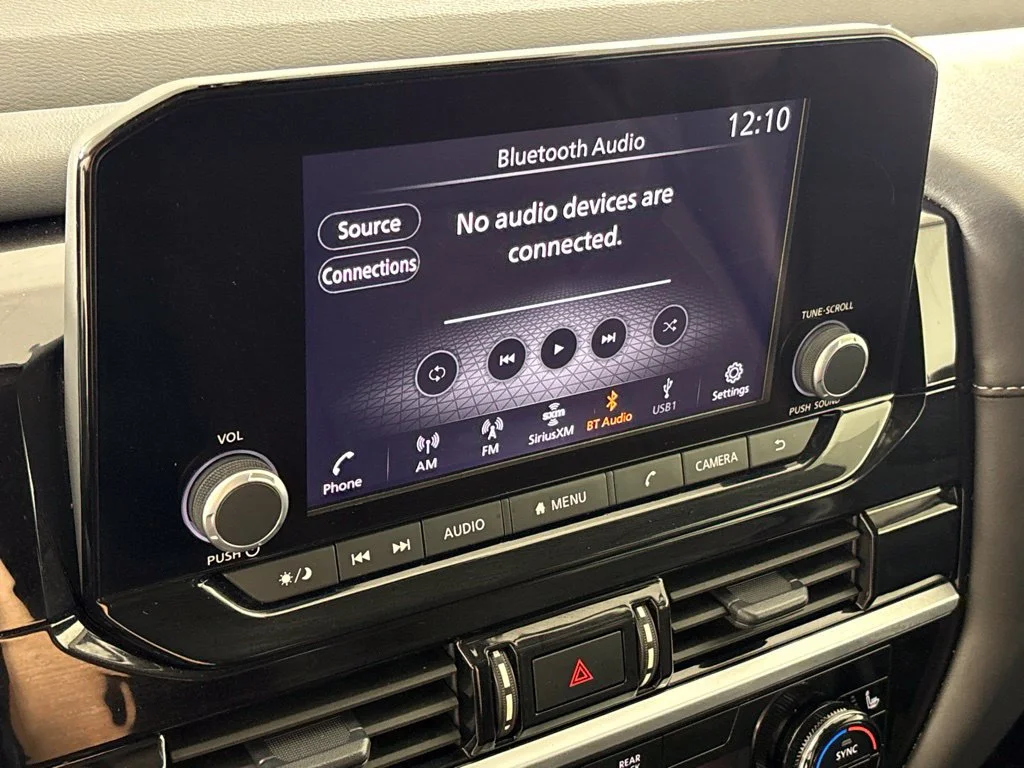 Used 2025 White Nissan SV image 39