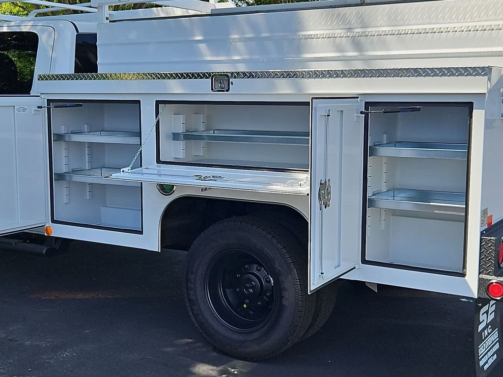 New 2026 Bright White Clearcoat RAM Tradesman image 37