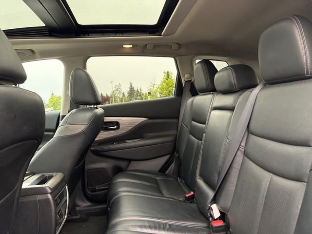 Used 2015 Orange Nissan SL image 22