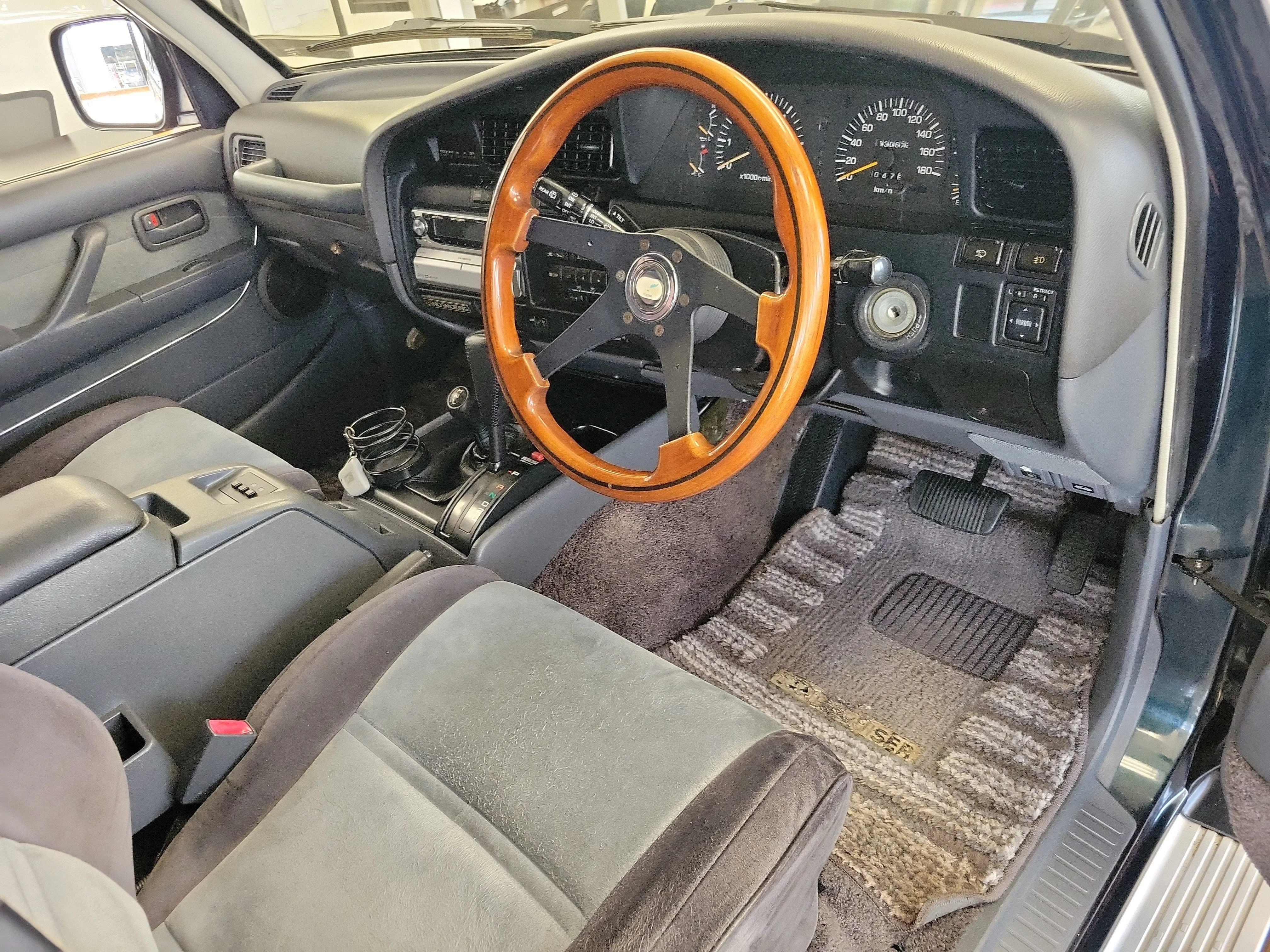 Used 1993 Green Toyota Base image 9