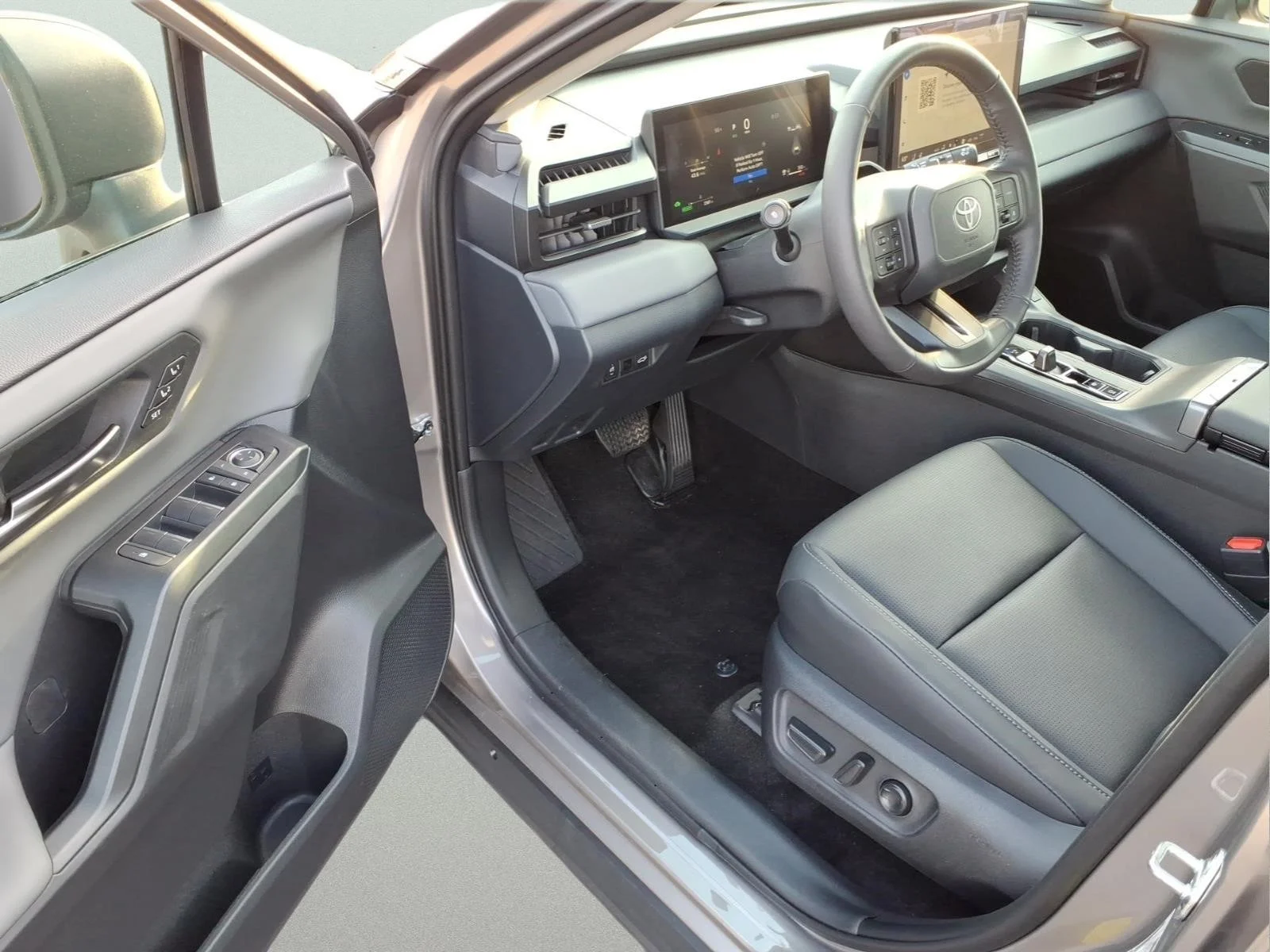 Certified Used 2026  Toyota Limited image 10
