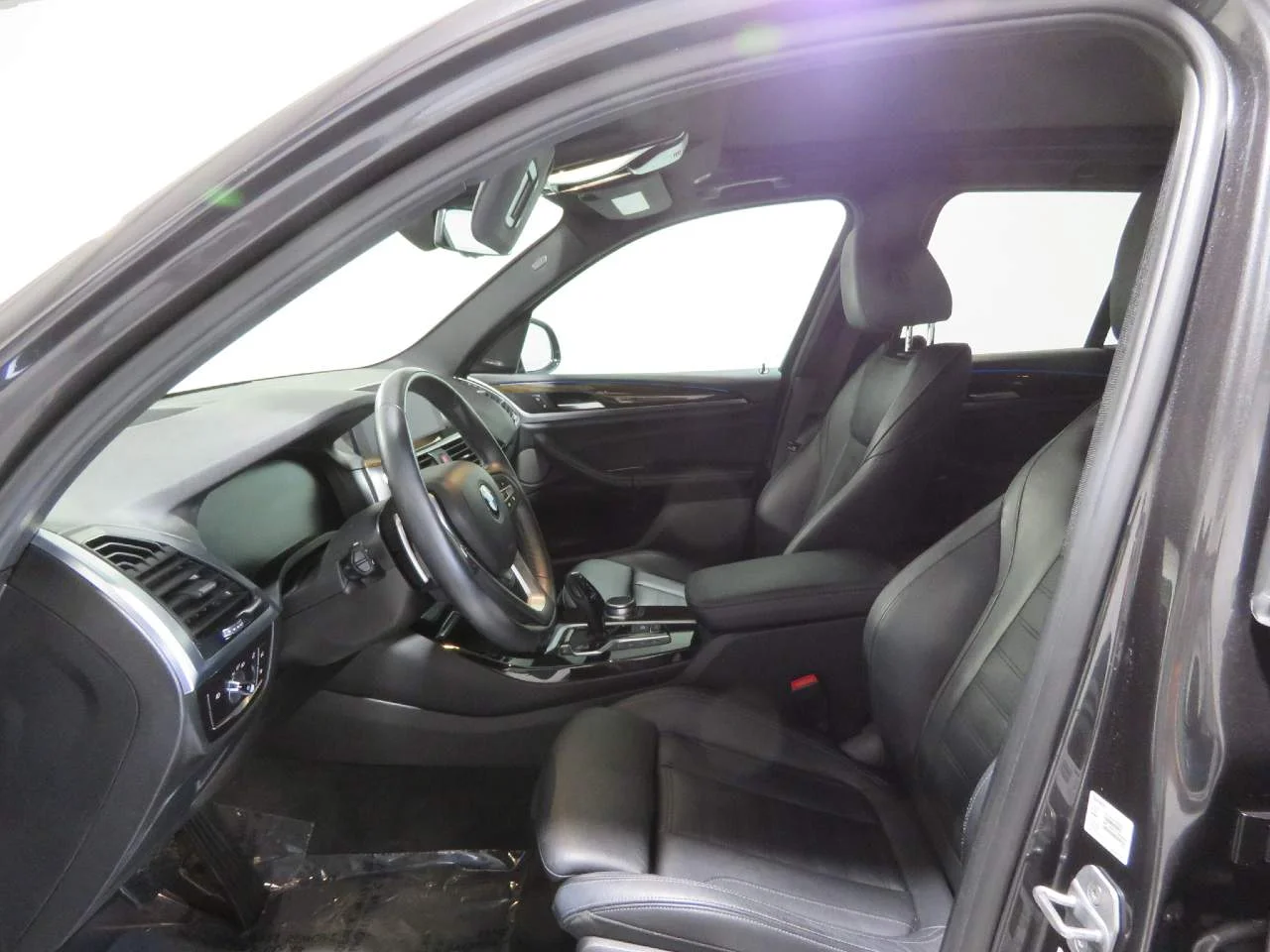 Used 2020 Dark Graphite Metallic BMW xDrive30e image 13