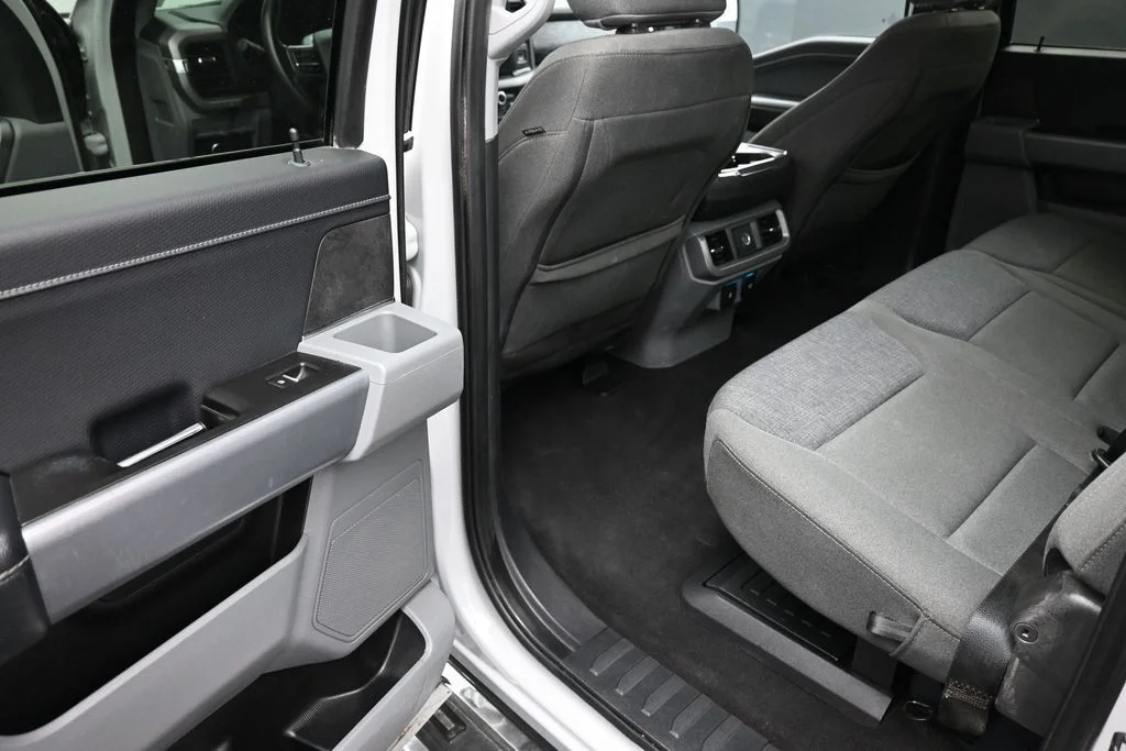 Used 2024 White Ford XLT image 7