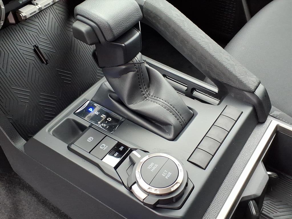 2026 Toyota Tacoma SR5 - Photo 8
