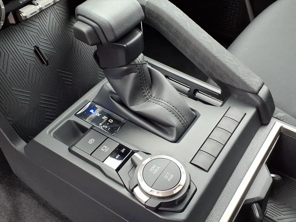 2026 Toyota Tacoma SR5 - Photo 8