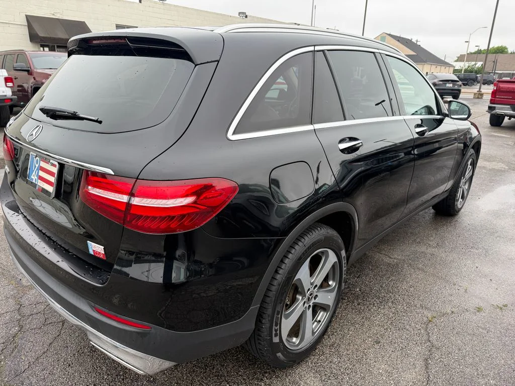 Used 2019 Black Mercedes-Benz GLC 300 image 9