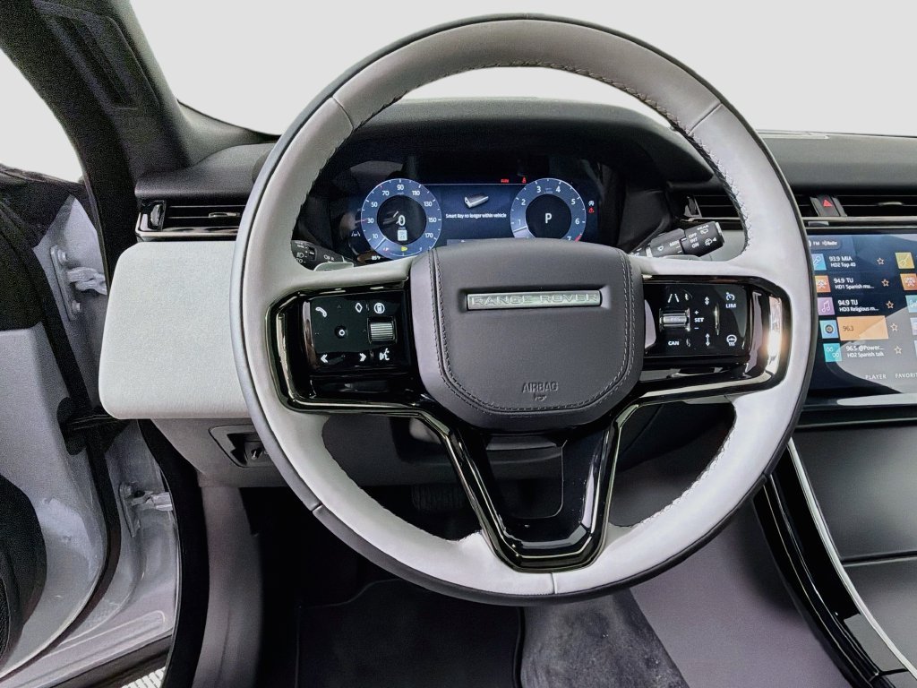 New 2026 Arroios Grey Land Rover S image 11