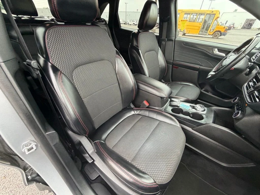 Used 2024 Silver Ford ST-Line image 37