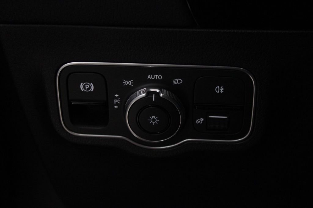 Certified Used 2025 Gray Mercedes-Benz GLA 250 image 20