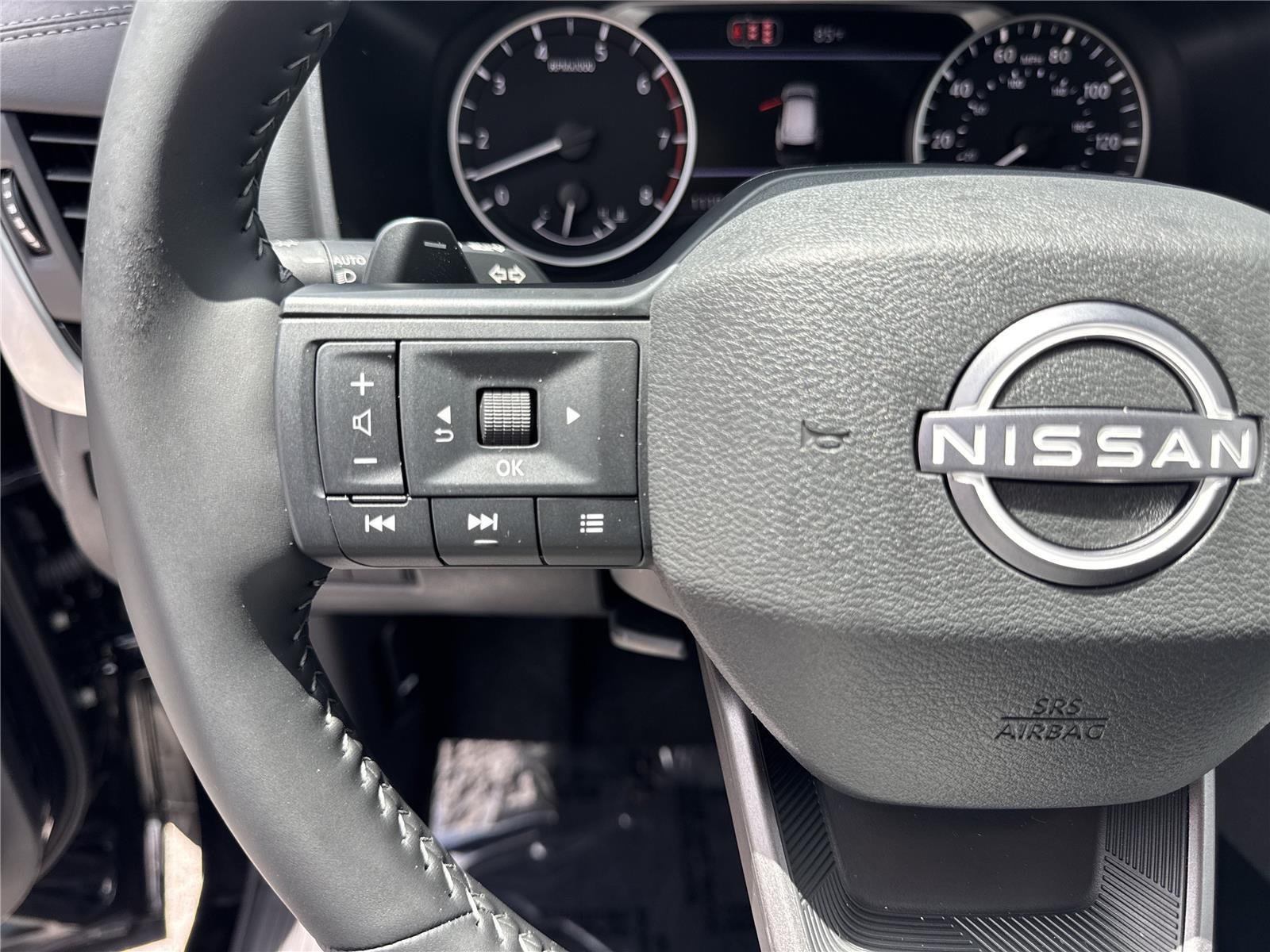Used 2026 Super Black Nissan SV image 9