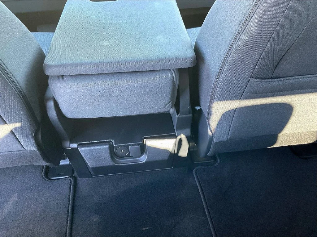 New 2027 Carbonized Gray Metallic Ford F-250® XLT image 19