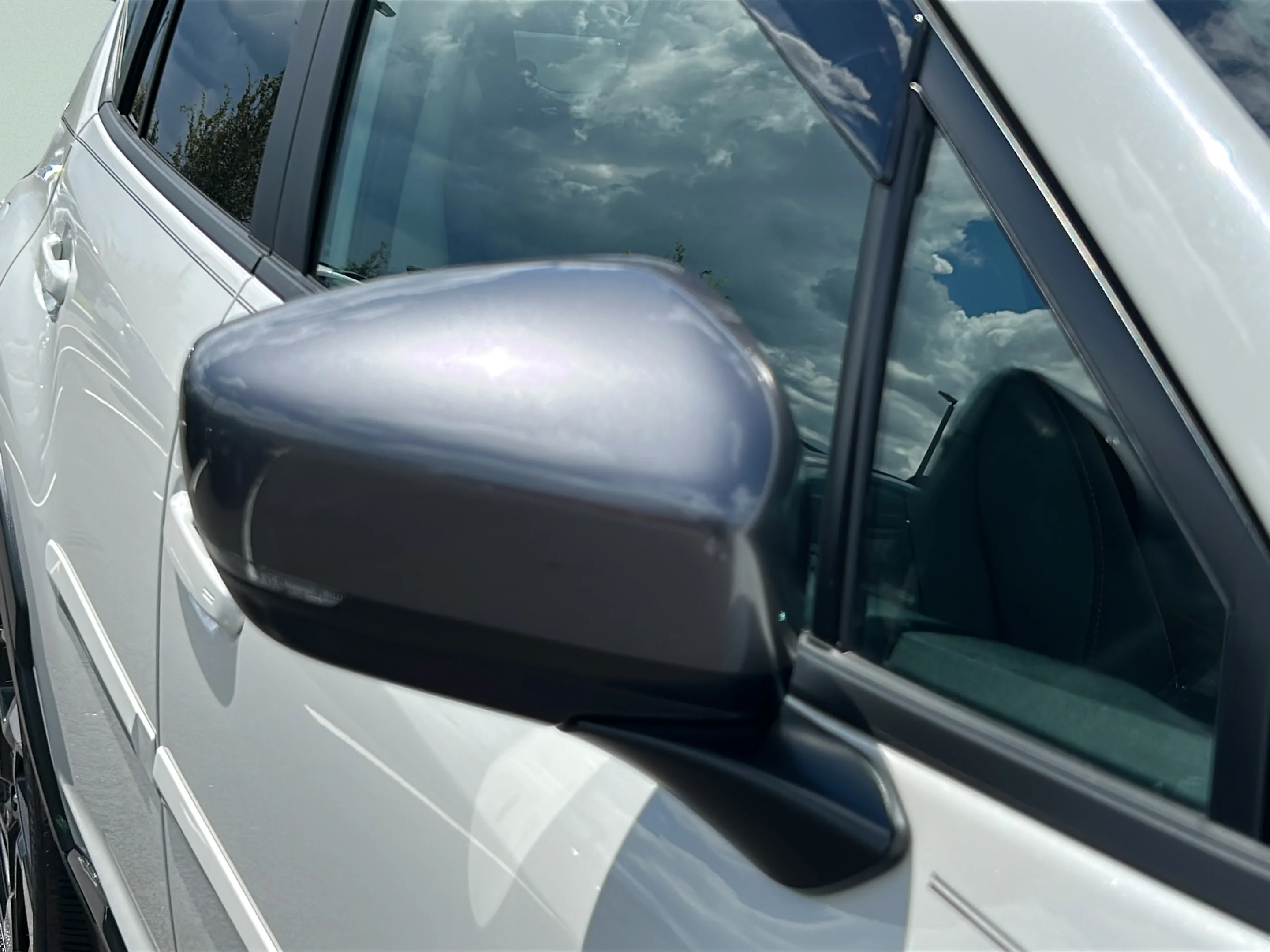 Used 2025 Crystal White Pearl Subaru Limited image 28