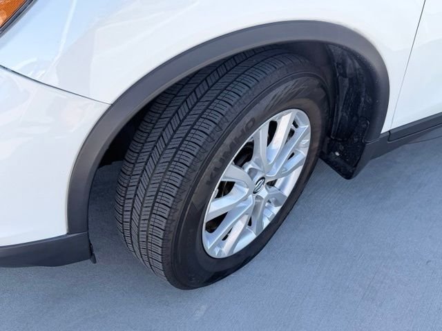 2017 Nissan Rogue SV - Photo 35