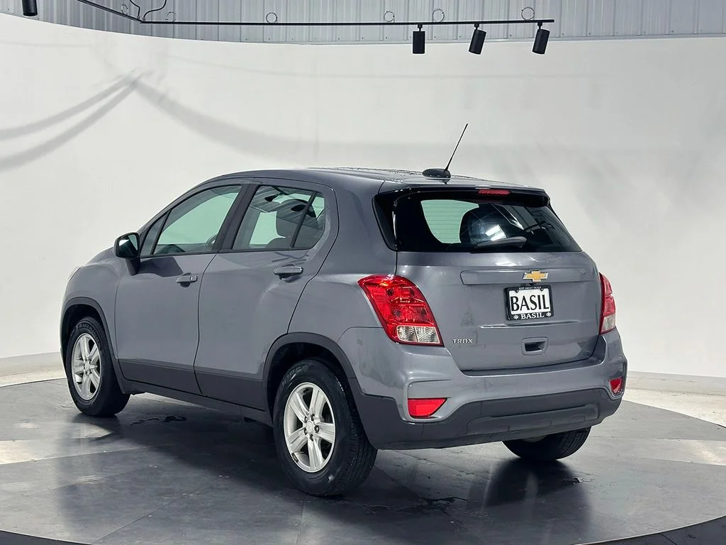Used 2020 Gray Chevrolet LS image 13