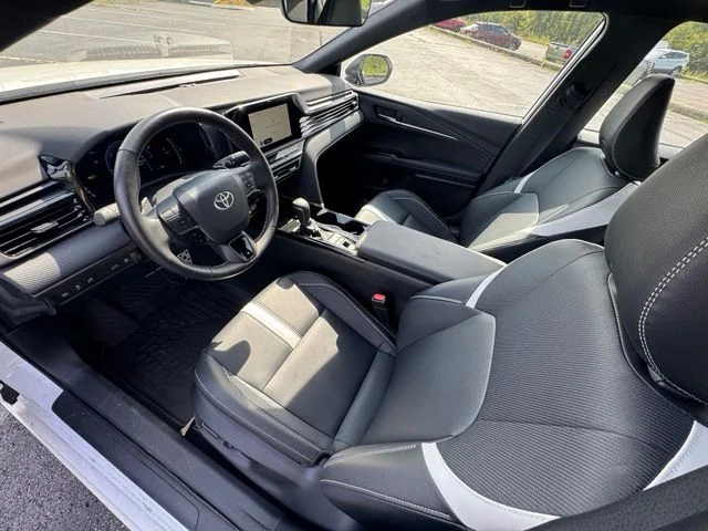Used 2026 Ice Toyota SE image 14