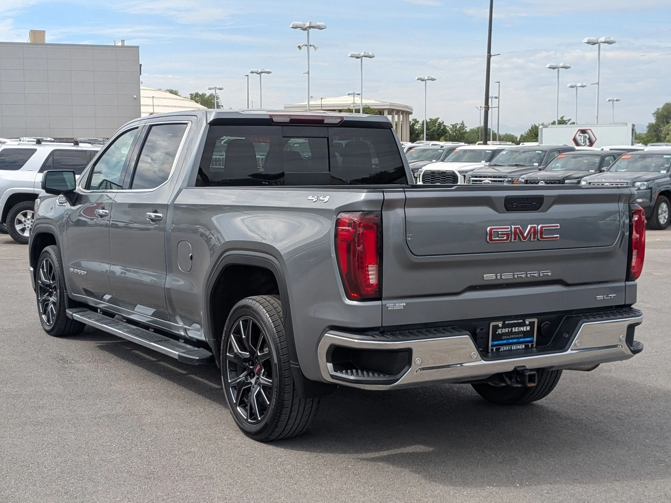 Used 2022 Satin Steel Metallic GMC SLT image 4