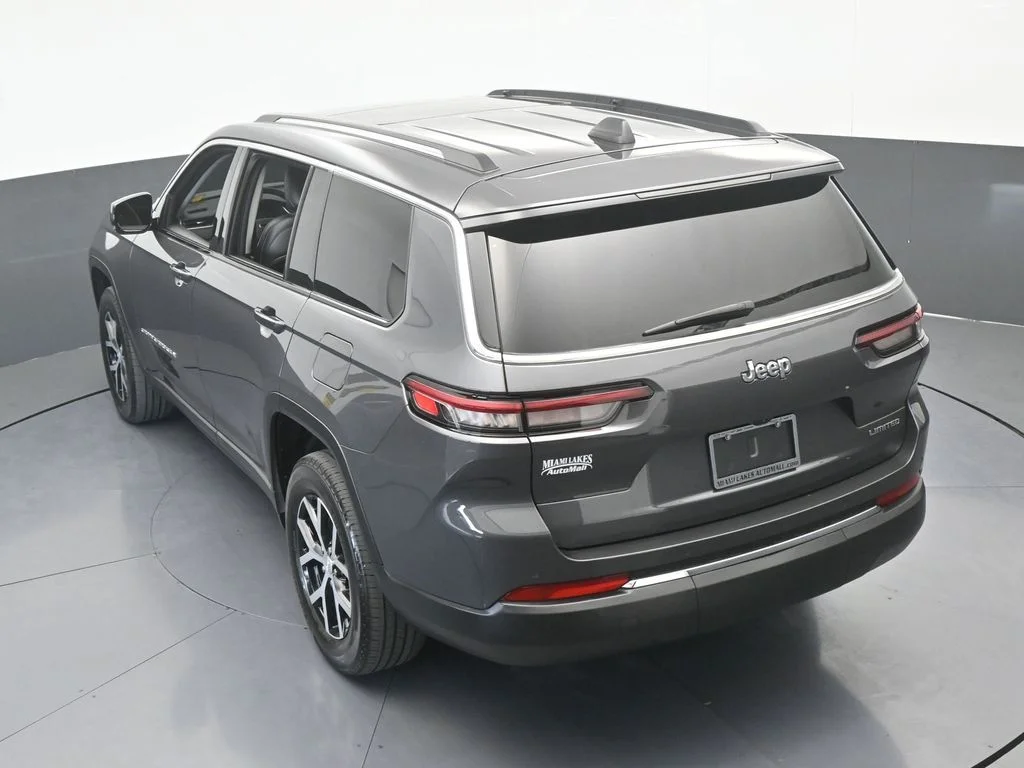 Used 2023 Baltic Gray Metallic Clearcoat Jeep Limited image 53