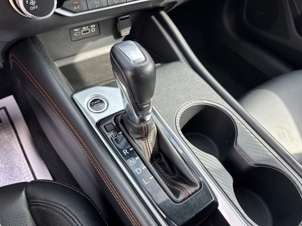 Used 2019 White Nissan 2.5 SR image 27