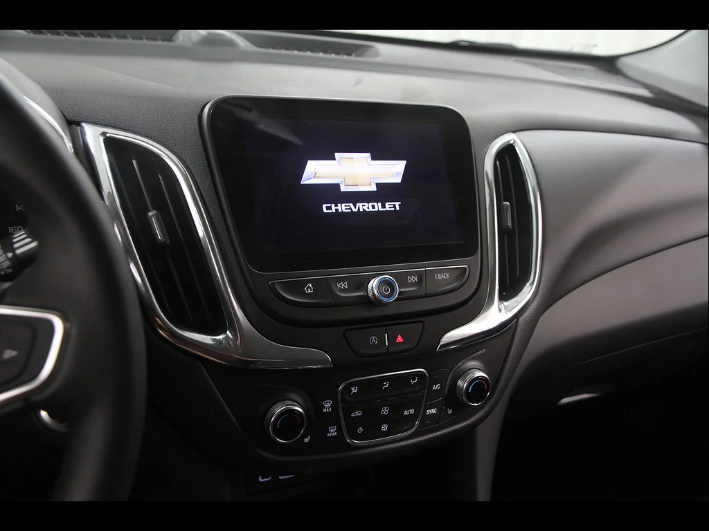 2024 Chevrolet Equinox LT - Photo 9