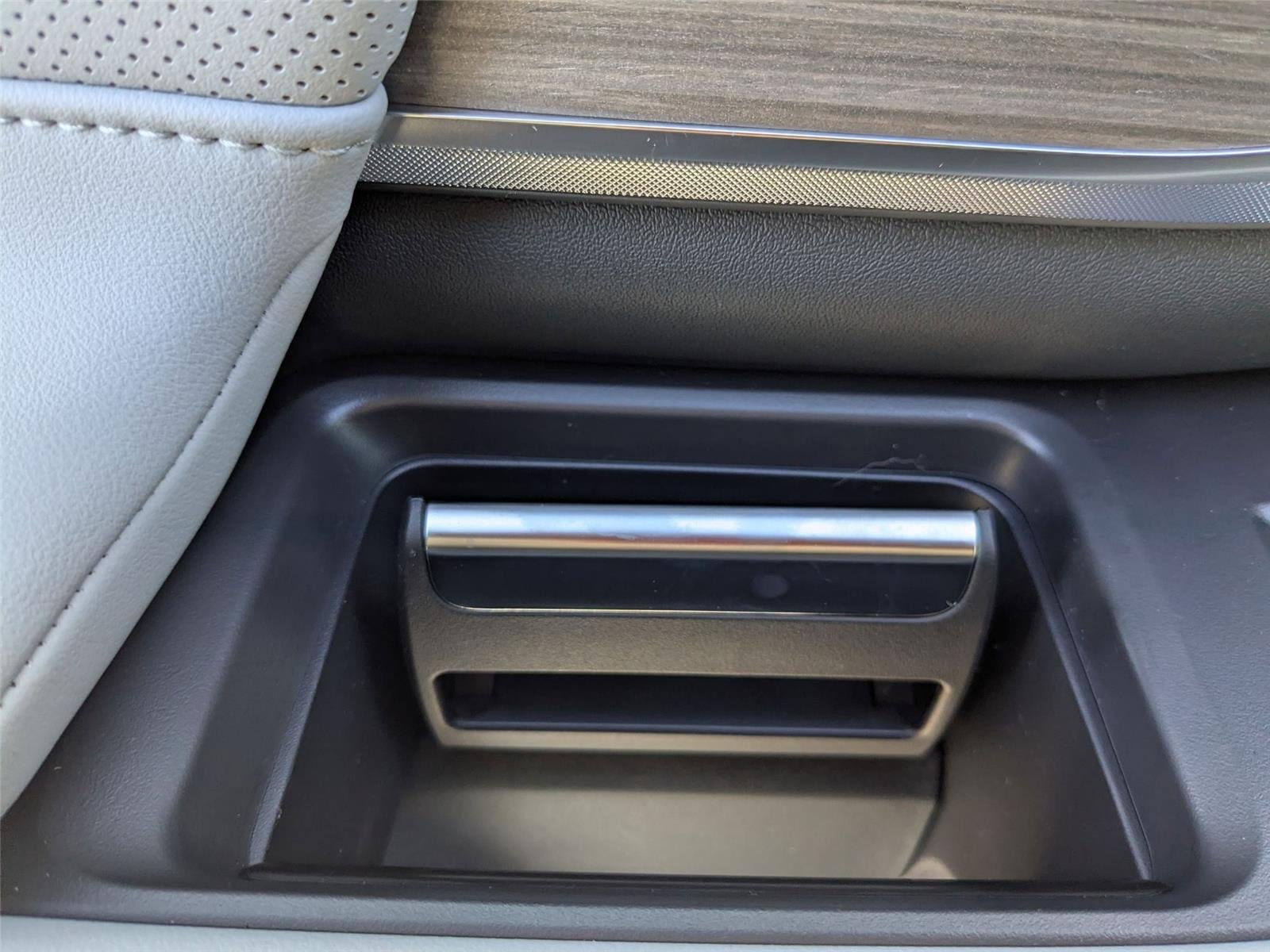 New 2025 Dark Matter Gray Metallic Ford Platinum® MAX image 12