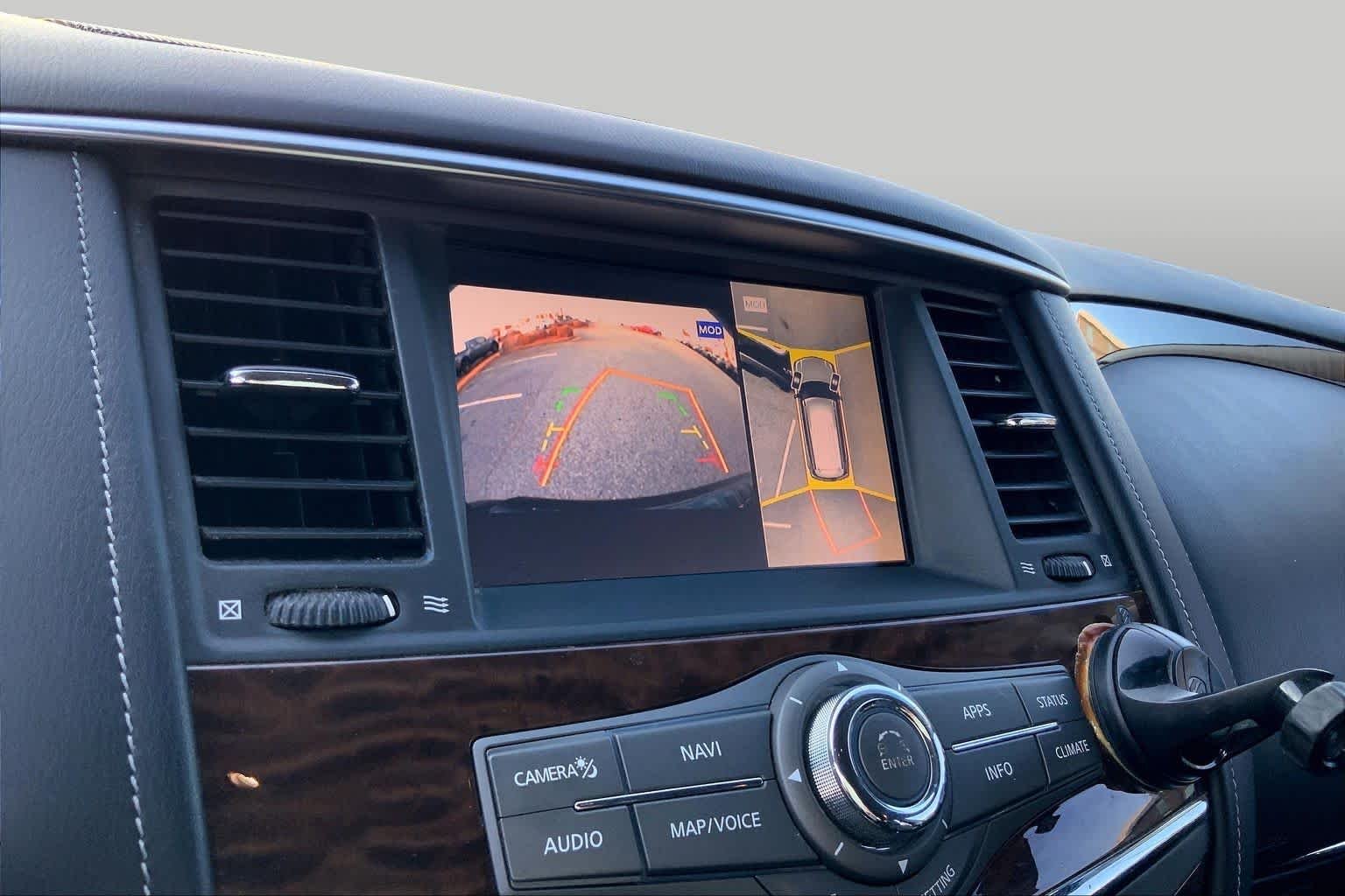 Used 2019 Super Black Nissan SL image 27