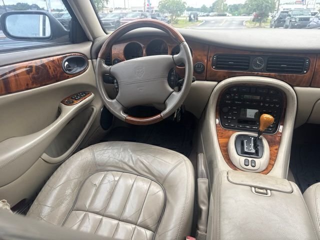 Used 2003  Jaguar Base image 20