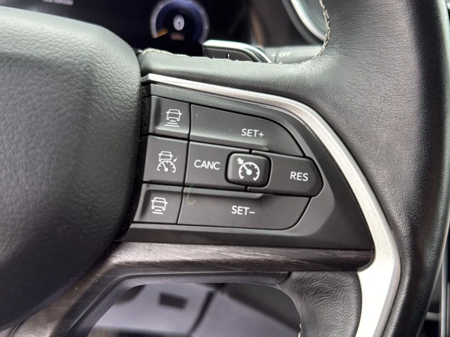 Used 2021 White Jeep Limited image 37