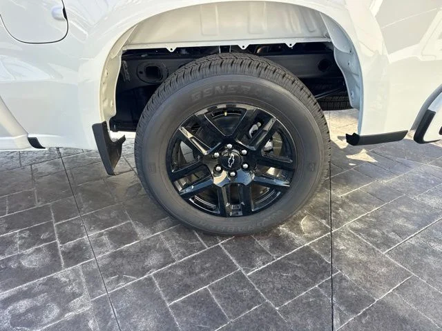 New 2026 White Chevrolet RST image 7