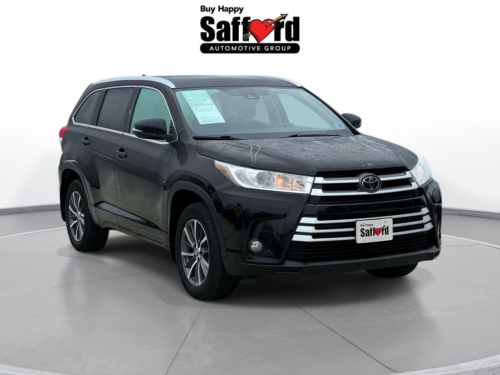 Used 2017 Black Toyota XLE image 10
