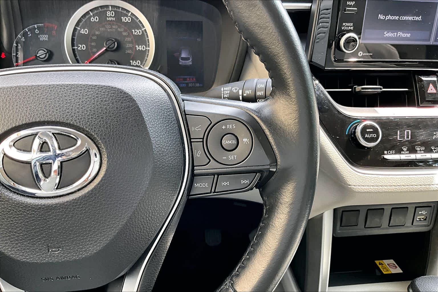 Used 2022 Celestite Toyota LE image 25