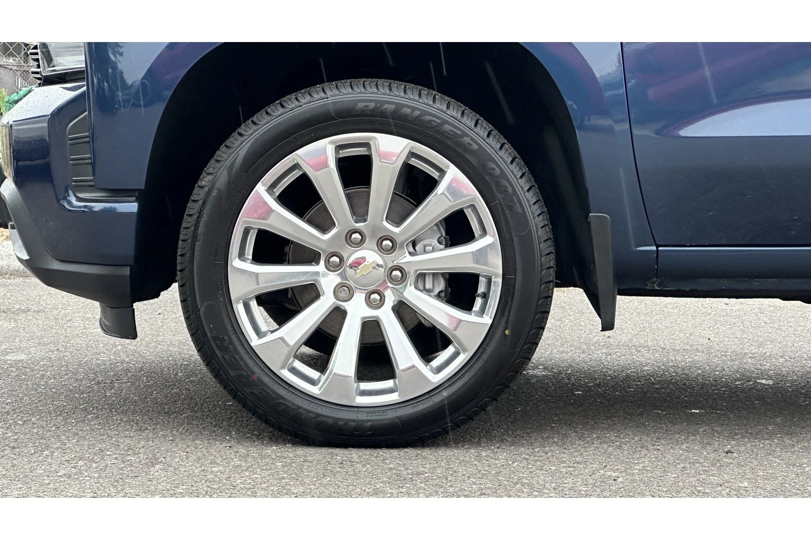 Used 2019  Chevrolet RST image 24