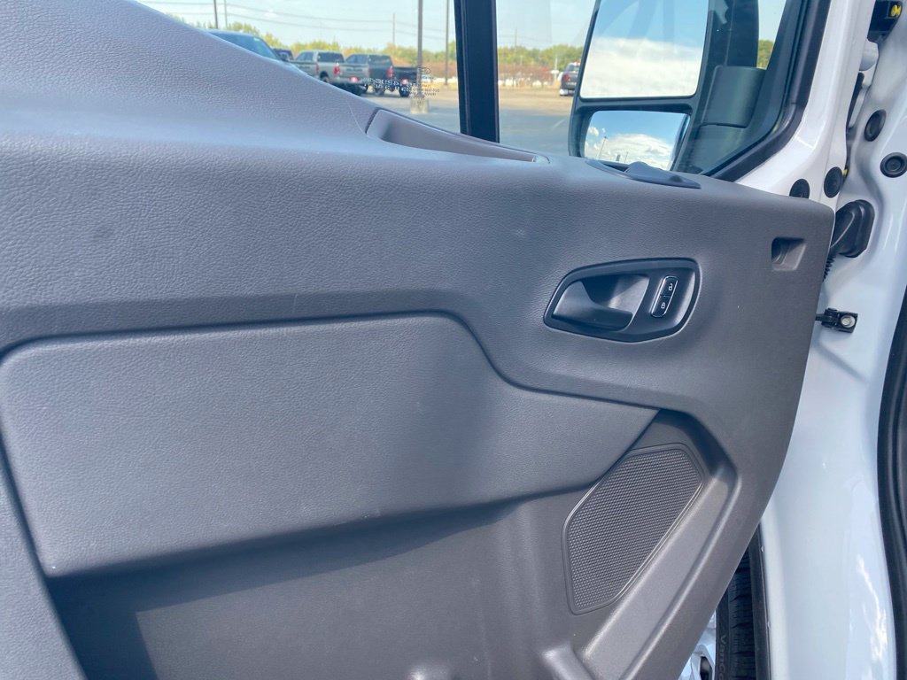 Used 2026 Oxford White Ford XLT image 10