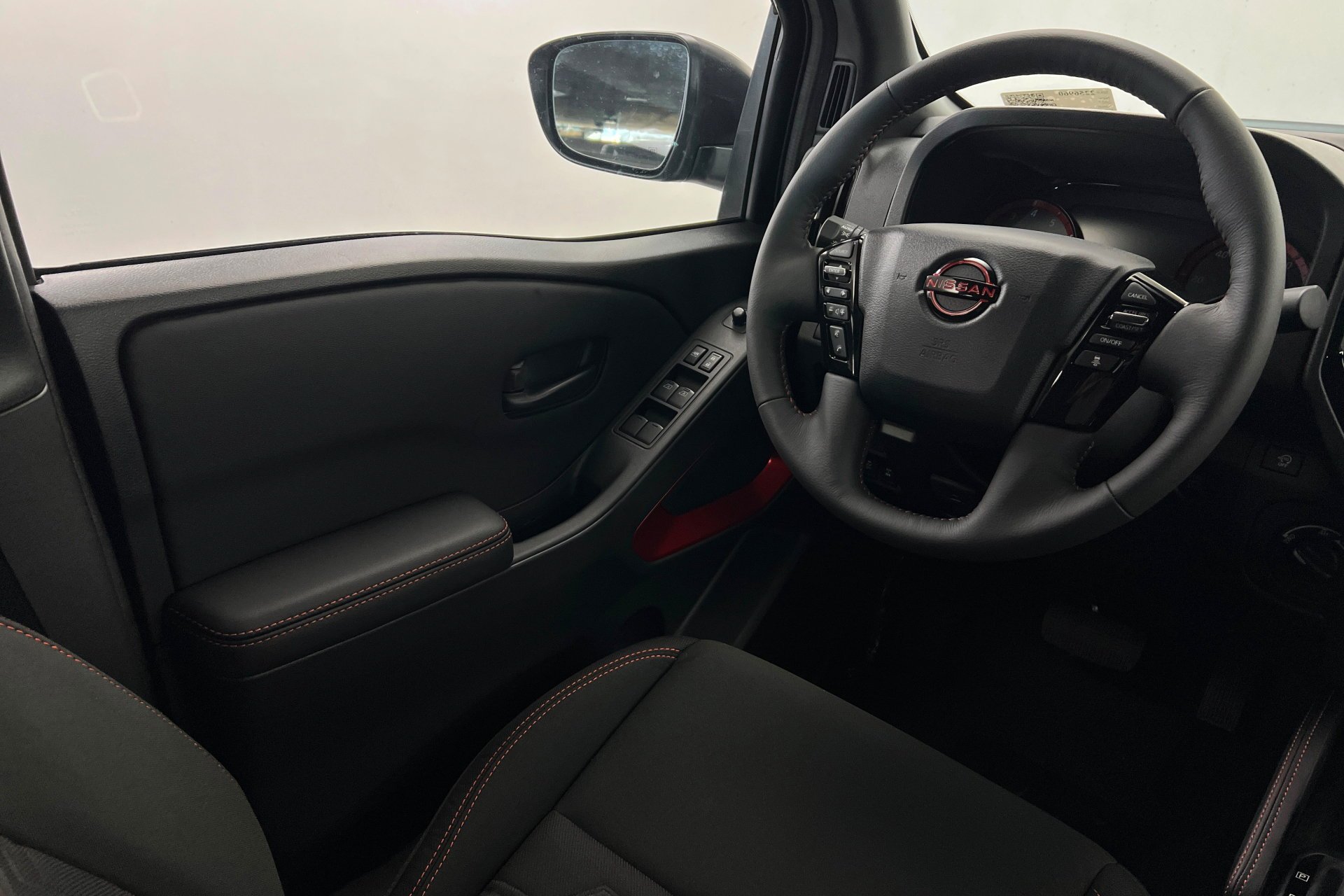 New 2027 Alpine Metallic Nissan Crew Cab PRO-4X® image 12