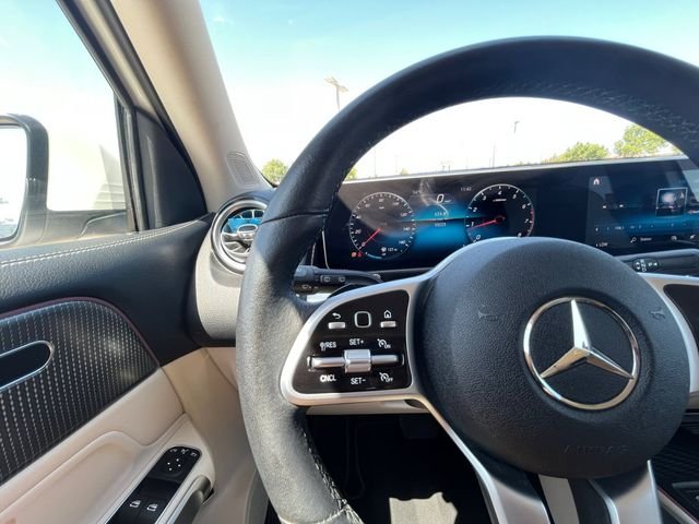 Used 2020  Mercedes-Benz GLB 250 image 11