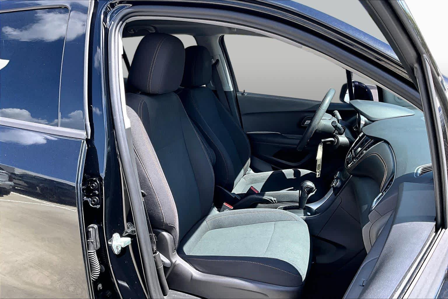 Used 2020 Mosaic Black Metallic Chevrolet LS image 9